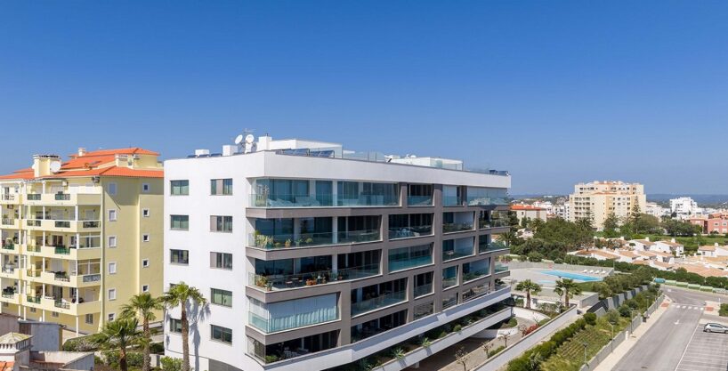 Sea view 3 bed apartment for sale in Lagos, Algarve 1