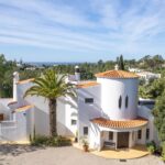Sea view 4 bed villa for sale in Carvoeiro, Algarve 8