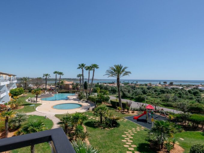 Top floor 1 bed apartment with sea views in Lagos, West Algarve 1