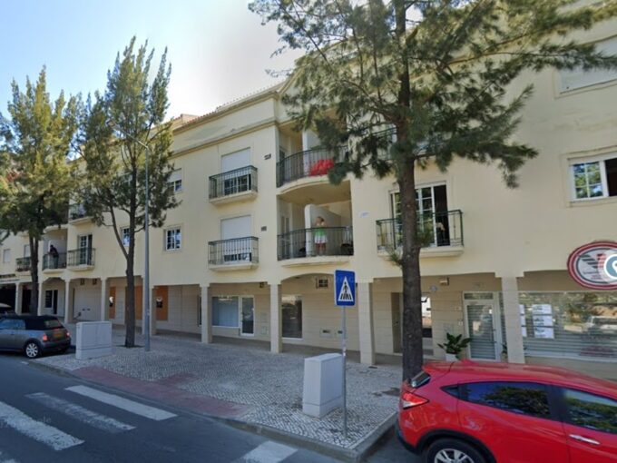 Top floor 4 bed apartment Almancil