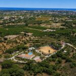 Villa with land, stables and riding arena in Quarteira, Algarve 1