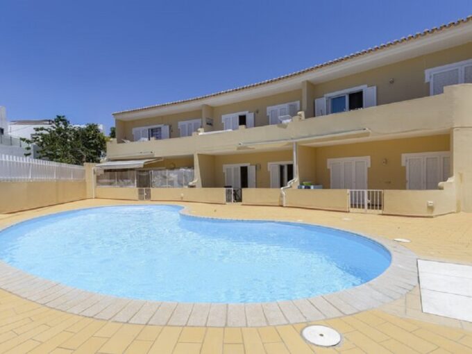 1 bed beach apartment in Praia da Luz, Algarve 1
