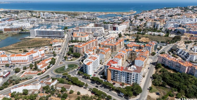 2 bed apartment in Sao Goncalo, Lagos, Algarve 1