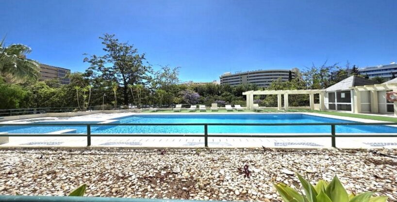 2 bed apartment near Vilamoura marina, Algarve 5