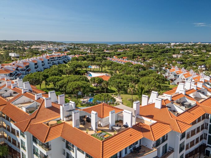 2 bed apartment with roof terrace on Vila Sol Golf Resort, Algarve 1