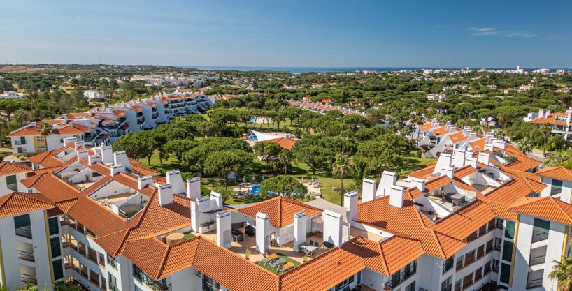 2 bed apartment with roof terrace on Vila Sol Golf Resort, Algarve 1