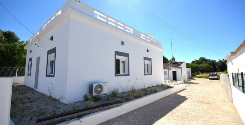 2 bed villa plus annexe in Loule, Algarve 2