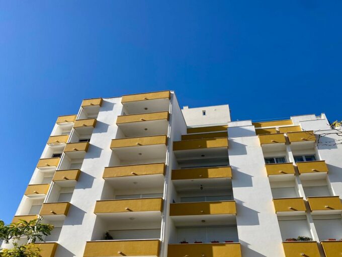3 bed apartment for sale in Portimao, Algarve 1