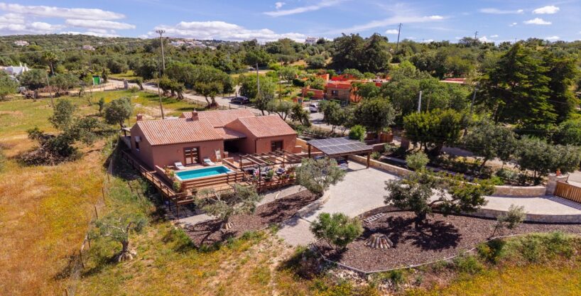 3 bed renovated quinta in Santa Barbara de Nexe, Algarve 1
