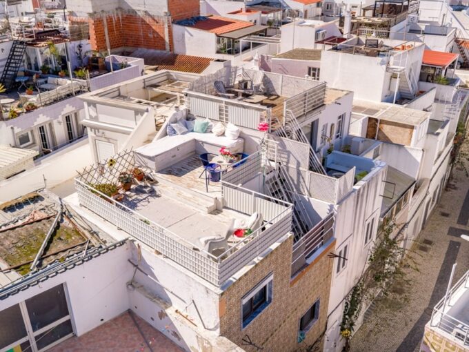 3 bed traditional townhouse with rooftop sea view in Olhao, Algarve 1