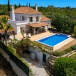 4 Bedroom villa for sale Santa Barbara de Nexe, Algarve 32
