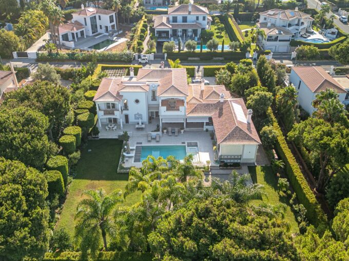 4 bed luxury villa on Vila Sol Golf Resort, Algarve 1