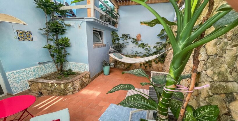 4 bed traditional townhouse in Lagos centre, Algarve 1