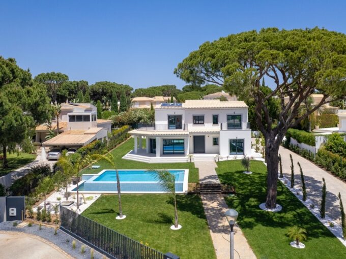 4 bed villa for sale in Vilamoura 7