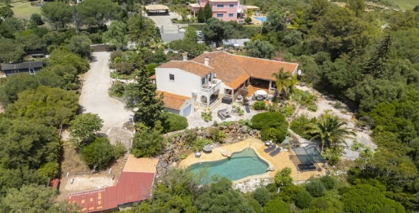 4 bed villa in Colinas Verdes near Lagos, West Algarve 1