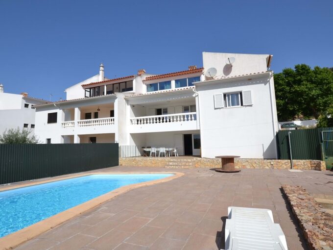 4 bed villa with pool for sale in Alte, Central Algarve 1