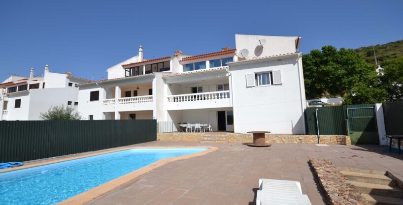 4 bed villa with pool for sale in Alte, Central Algarve 1