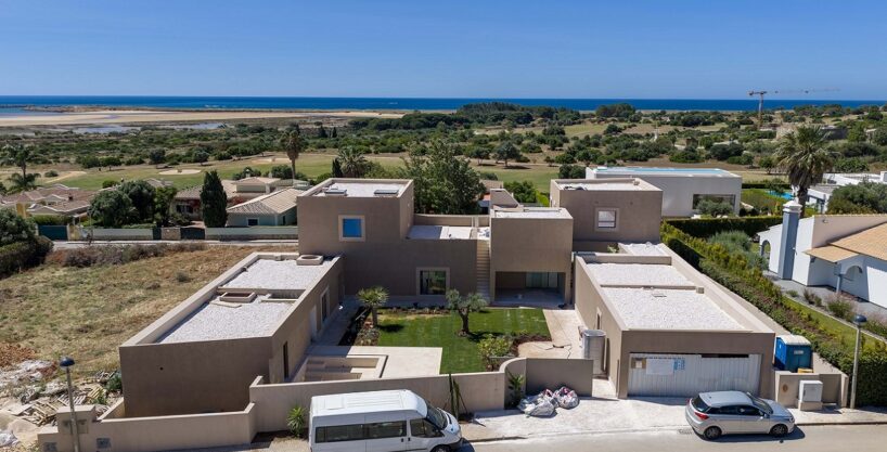 5 bed luxury villa in Vale da Lama, Lagos, Algarve 4