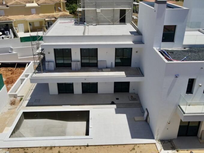 Algarve brand new 4 bed villa 1