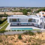 Algarve villa for sale near Galé beach 8