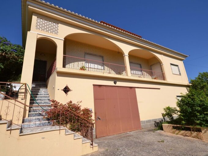Detached 4 bed villa with 1.5 hectares in Loule, Algarve 6