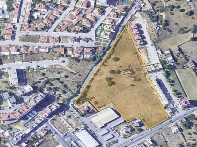 Land for commercial development in Olhao, Algarve 1