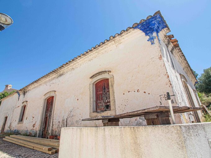 Large plot of land to build in Loule for sale 1