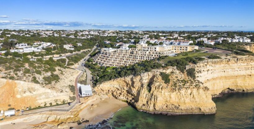 Refurbished 2 bed ground floor apartment in Carvoeiro Portugal