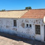 Sea and golf view building plot in Lagoa, Central Algarve 1