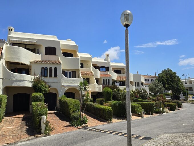 Sea view 2 bed apartment for sale in Carvoeiro, Algarve 1