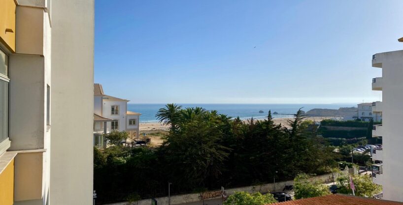 Sea view 2 bed apartment in Praia da Rocha, Algarve 1