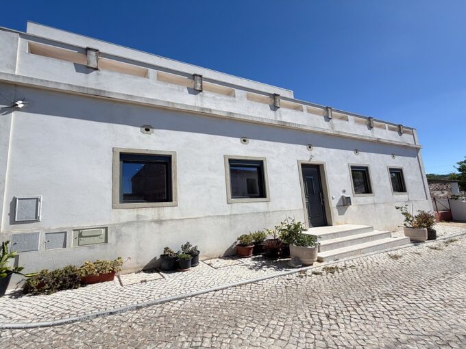 Sea view 3 bed traditional villa in Almancil, Algarve 1