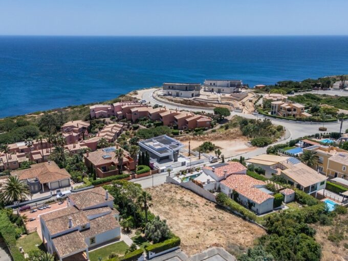 Sea view building land in Praia da Luz, Algarve 1