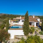 Sea view villa with pool in Moncarapacho, East Algarve 1