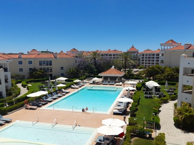Top floor 2 bed apartment in Hilton As Cascatas Golf Resort & Spa Vilamoura 1