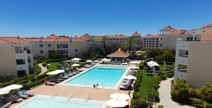 Top floor 2 bed apartment in Hilton As Cascatas Golf Resort & Spa Vilamoura 1