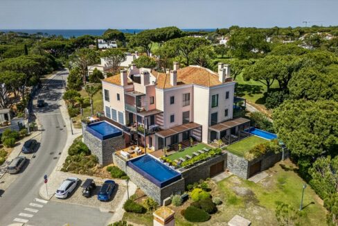 Top floor 2 bed apartment with roof terrace in Vale do Lobo 1