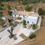 Traditional villa for renovation and land in Goldra, Loule 1