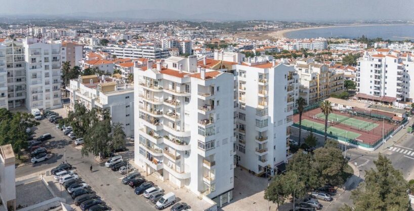 2 bed apartment for sale in Torraltinha, Lagos, Algarve 1