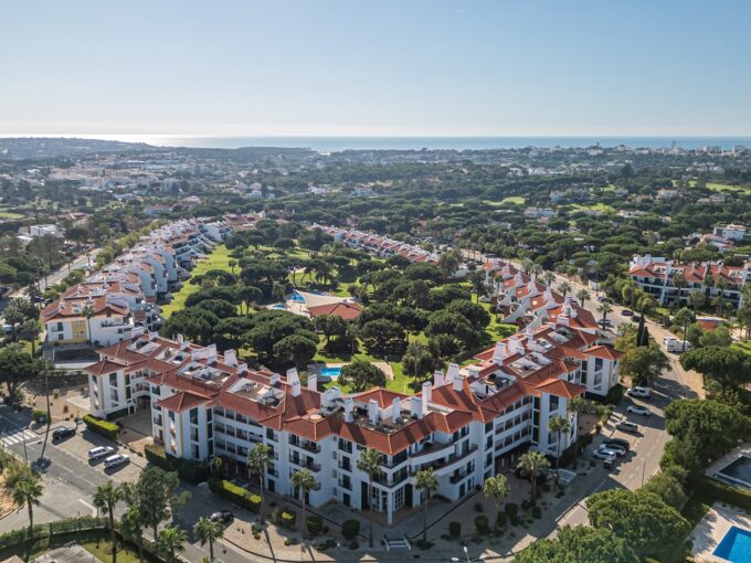 2 bed golf apartment in Vila Sol near Vilamoura 1