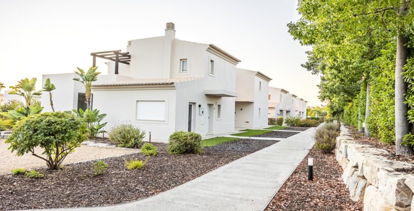 2 bed townhouse for sale in a private condominium in Carvoeiro, Algarve 1