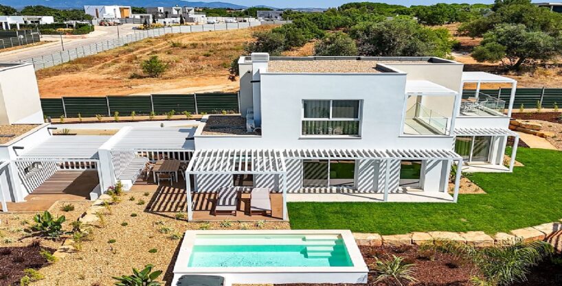 3 bed frontline golf villa at Pestana Vale da Pinta, Carvoeiro, Algarve 1