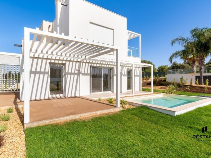 3 bed linked brand new villa on Silves golf resort