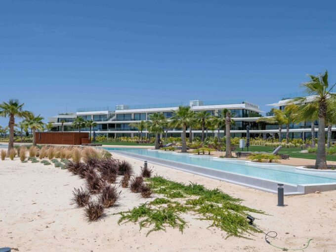3 bed luxury apartment in The Creek, Vilamoura, Algarve 1