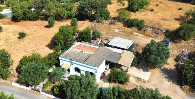 3 bed traditional farmhouse in Sao Bras de Alportel, Algarve 1