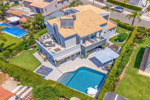 3 bed villa for sale in Vilamoura, Algarve 1