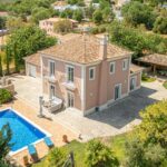 3 bed villa with pool & garage in Sao Bras, Algarve 2