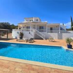 3 bed villa with stunning views in Funchais, Sao Bras de Alportel 1