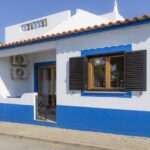 3+1 renovated property in Espiche, Praia da Luz, Algarve 1
