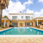 4 bed villa near Vila Sol Golf in Quarteira, Algarve 1